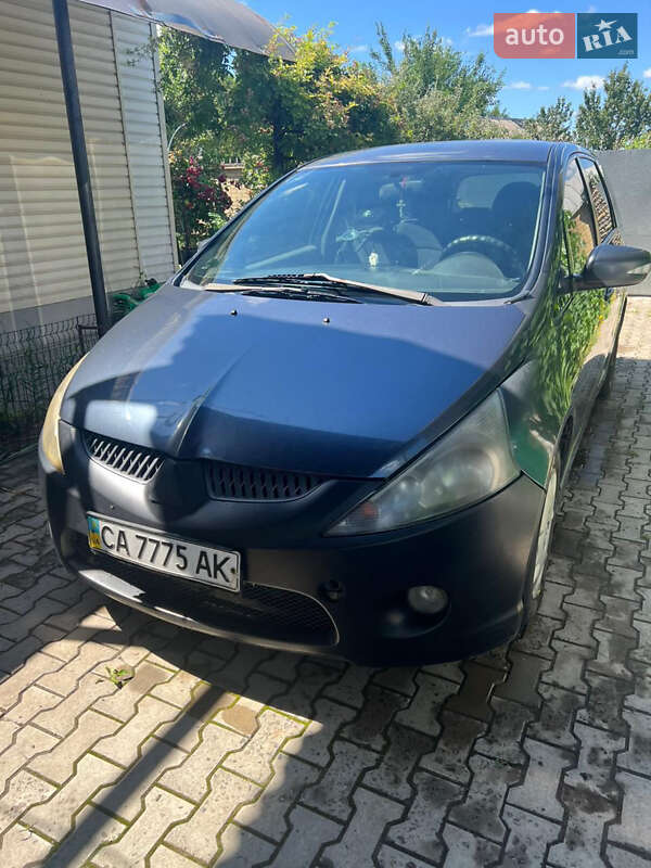 Минивэн Mitsubishi Grandis 2007 в Мошнах