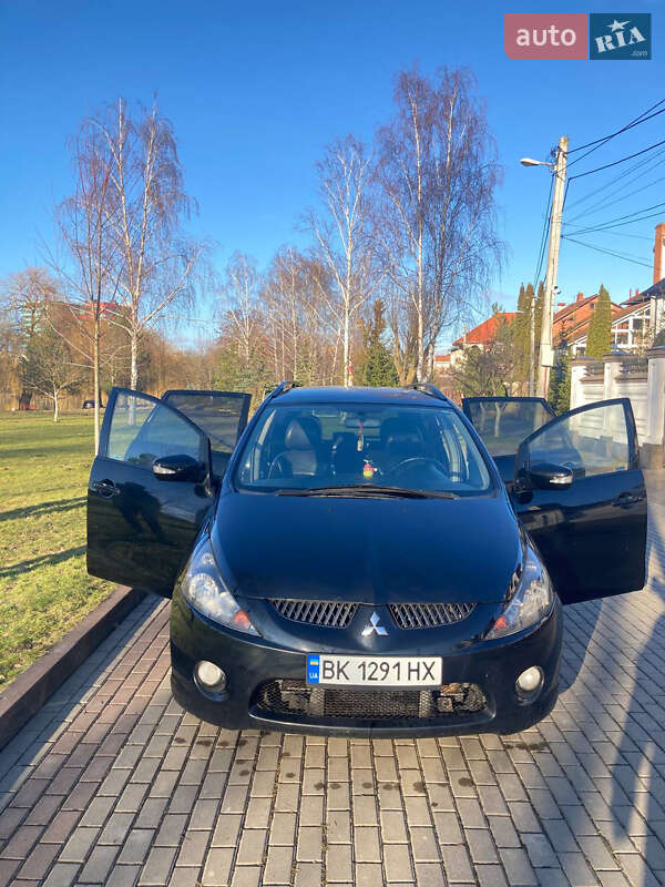 Минивэн Mitsubishi Grandis 2005 в Ровно