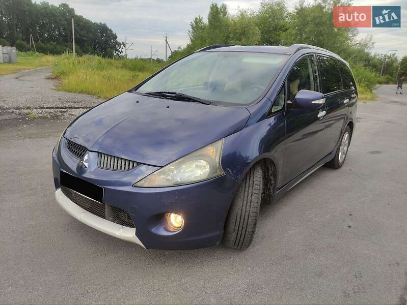 Mitsubishi Grandis 2007