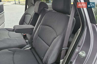 Минивэн Mitsubishi Grandis 2006 в 