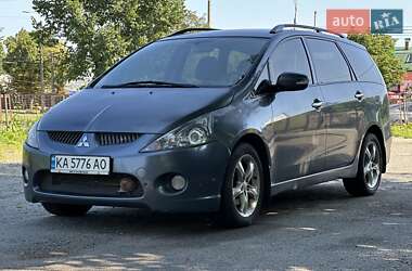 Минивэн Mitsubishi Grandis 2006 в 