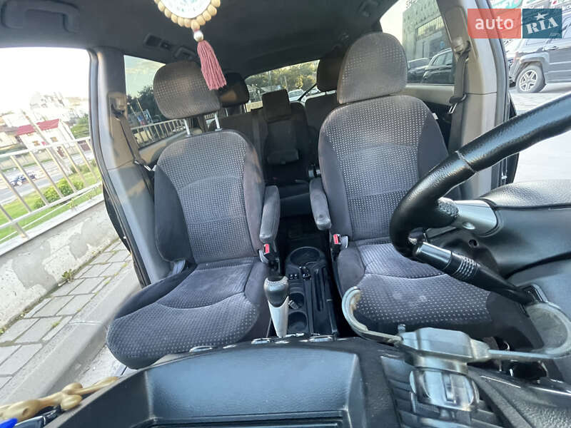 Минивэн Mitsubishi Grandis 2007 в Львове