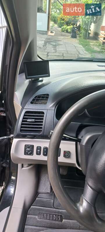Минивэн Mitsubishi Grandis 2008 в Днепре