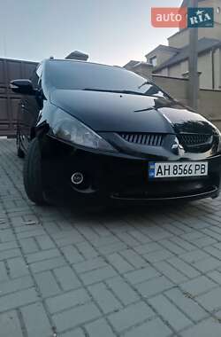 Мінівен Mitsubishi Grandis 2005 в 