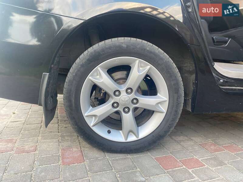 Минивэн Mitsubishi Grandis 2008 в Львове