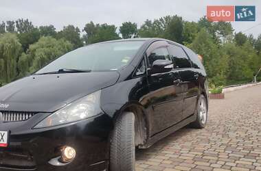 Минивэн Mitsubishi Grandis 2005 в Тлумаче
