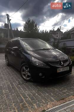 Минивэн Mitsubishi Grandis 2007 в 