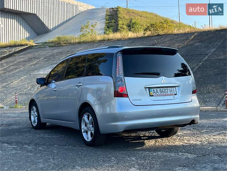 Мінівен Mitsubishi Grandis 2008 в Києві