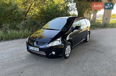 Минивэн Mitsubishi Grandis 2008 в 