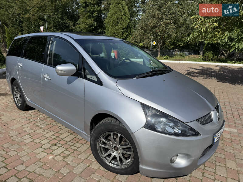 Mitsubishi Grandis 2006