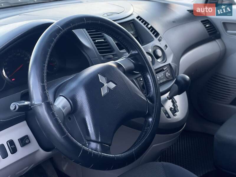Минивэн Mitsubishi Grandis 2006 в Днепре