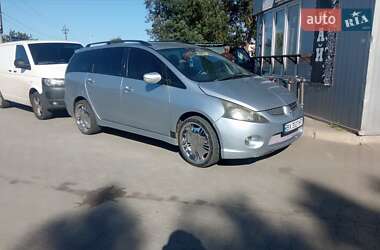 Минивэн Mitsubishi Grandis 2004 в 