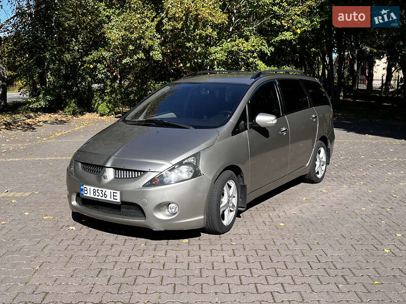 Mitsubishi Grandis 2006