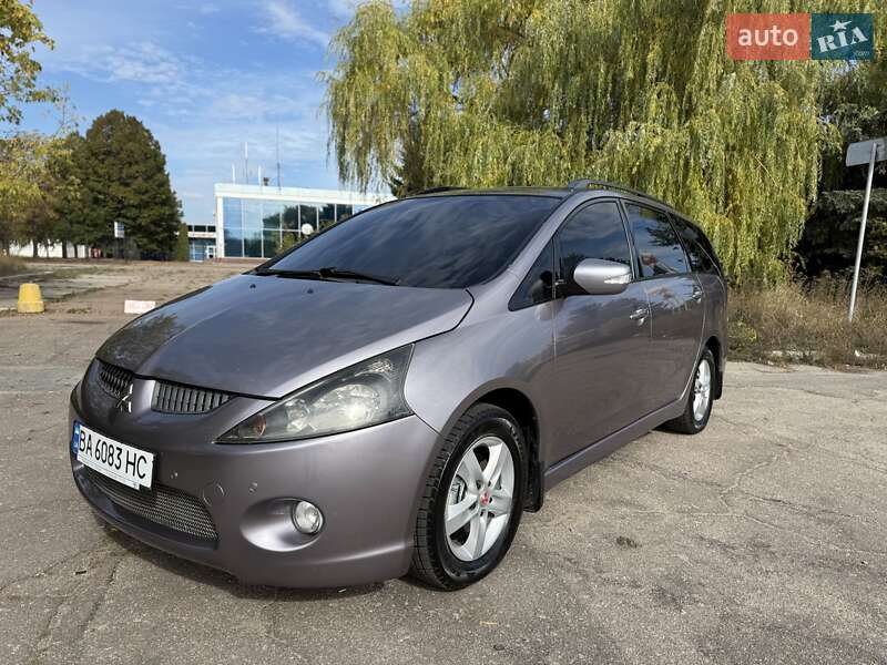 Mitsubishi Grandis 2004