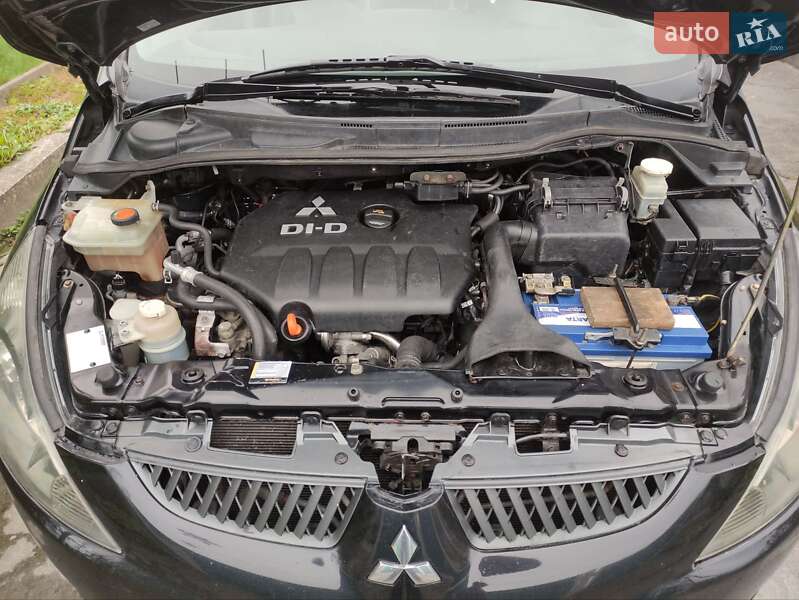 Минивэн Mitsubishi Grandis 2005 в Звягеле фото 12 Минивэн Mitsubishi Grandis 2005 в Звягеле