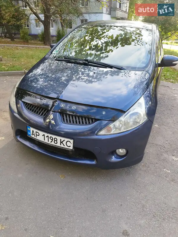 Mitsubishi Grandis
