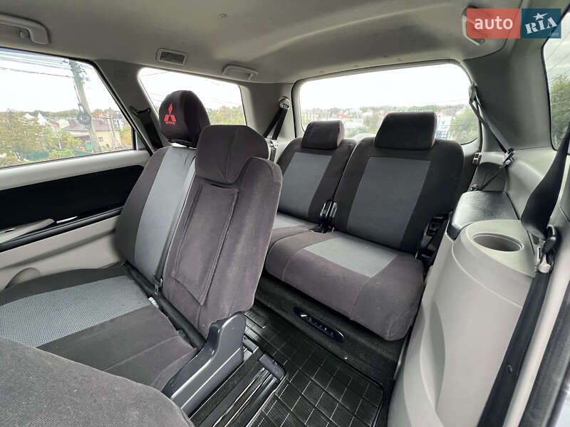 Мінівен Mitsubishi Grandis 2008 в Чернівцях