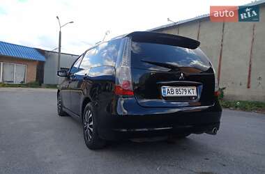 Минивэн Mitsubishi Grandis 2007 в 