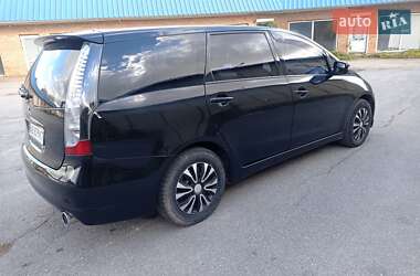 Минивэн Mitsubishi Grandis 2007 в 