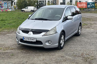 Мінівен Mitsubishi Grandis 2004 в Києві