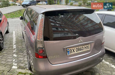 Минивэн Mitsubishi Grandis 2006 в 