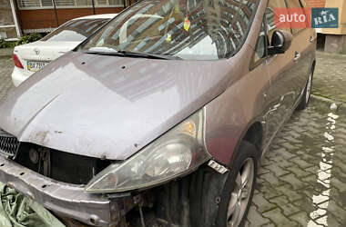 Минивэн Mitsubishi Grandis 2006 в 