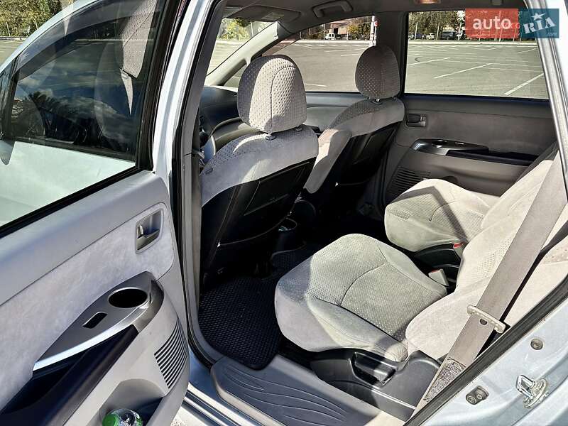 Минивэн Mitsubishi Grandis 2005 в Киеве фото 13 Минивэн Mitsubishi Grandis 2005 в Киеве