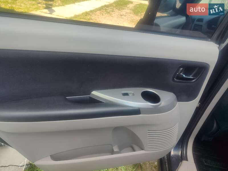 Минивэн Mitsubishi Grandis 2007 в Калуше