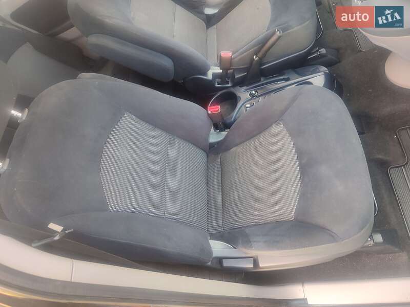 Минивэн Mitsubishi Grandis 2007 в Калуше