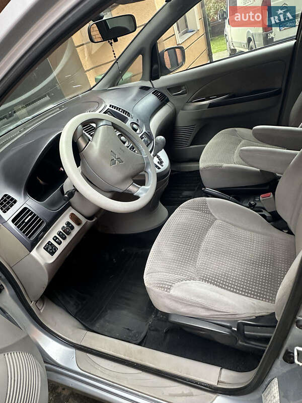 Мінівен Mitsubishi Grandis 2004 в Львові фото 7 Мінівен Mitsubishi Grandis 2004 в Львові