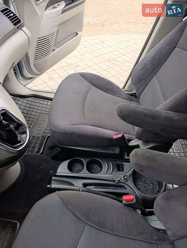 Минивэн Mitsubishi Grandis 2006 в Хмельнике фото 14 Минивэн Mitsubishi Grandis 2006 в Хмельнике