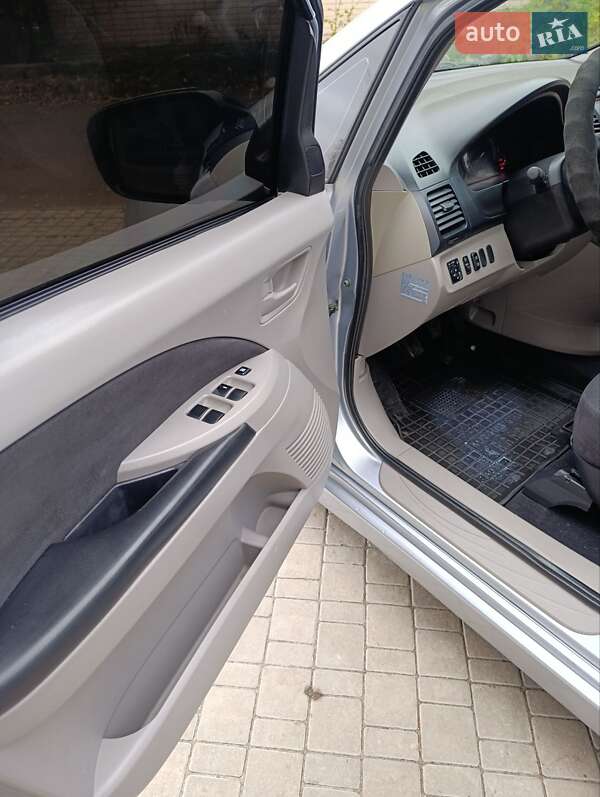 Минивэн Mitsubishi Grandis 2006 в Хмельнике фото 19 Минивэн Mitsubishi Grandis 2006 в Хмельнике