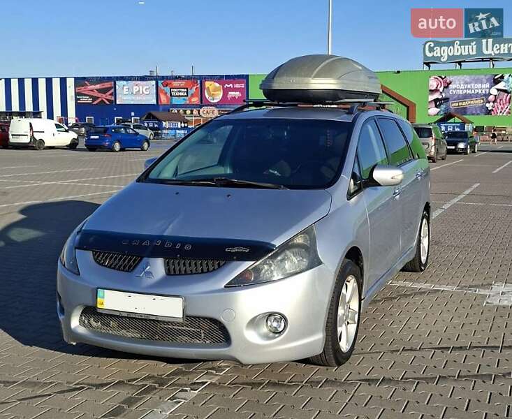 Минивэн Mitsubishi Grandis 2006 в Черновцах