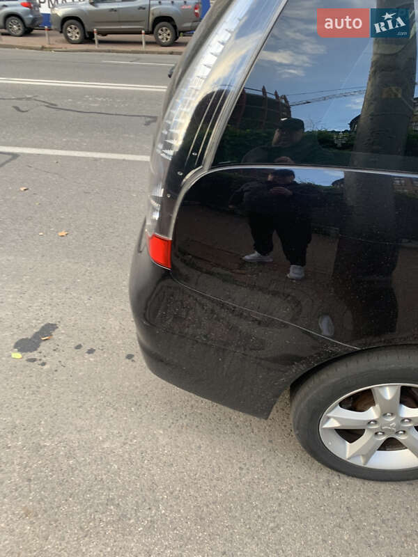 Минивэн Mitsubishi Grandis 2008 в Киеве