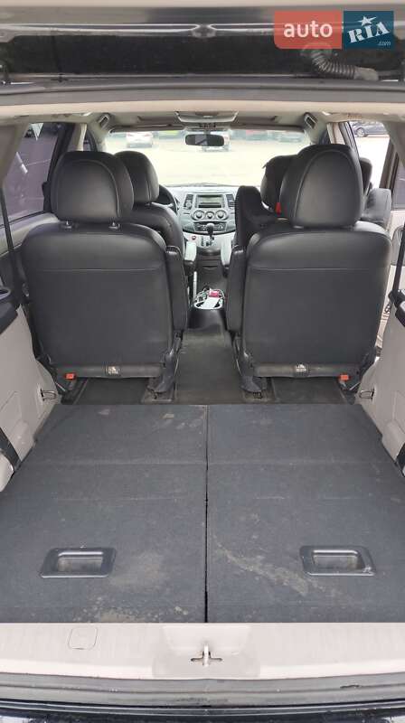 Мінівен Mitsubishi Grandis 2006 в Києві фото 10 Мінівен Mitsubishi Grandis 2006 в Києві