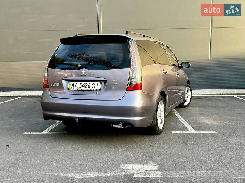 Минивэн Mitsubishi Grandis 2004 в Борисполе фото 4 Минивэн Mitsubishi Grandis 2004 в Борисполе