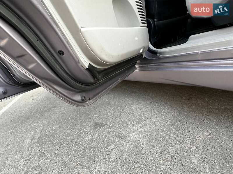 Минивэн Mitsubishi Grandis 2004 в Борисполе фото 20 Минивэн Mitsubishi Grandis 2004 в Борисполе