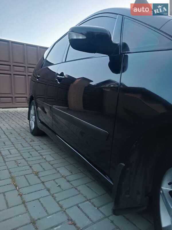 Минивэн Mitsubishi Grandis 2005 в Ровно фото 25 Минивэн Mitsubishi Grandis 2005 в Ровно