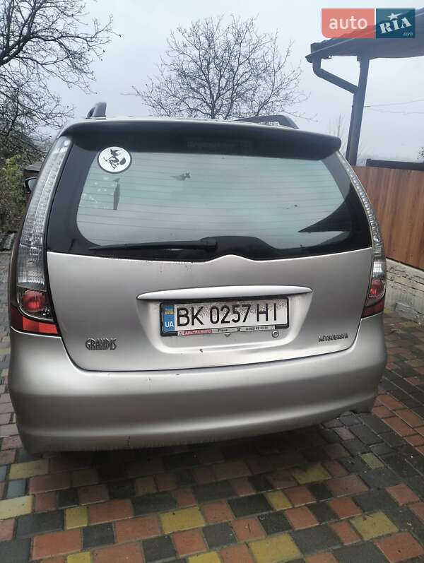 Минивэн Mitsubishi Grandis 2007 в Ровно фото 8 Минивэн Mitsubishi Grandis 2007 в Ровно