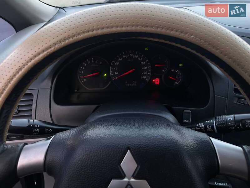 Минивэн Mitsubishi Grandis 2006 в Николаеве