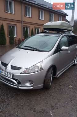 Минивэн Mitsubishi Grandis 2008 в Шпикове