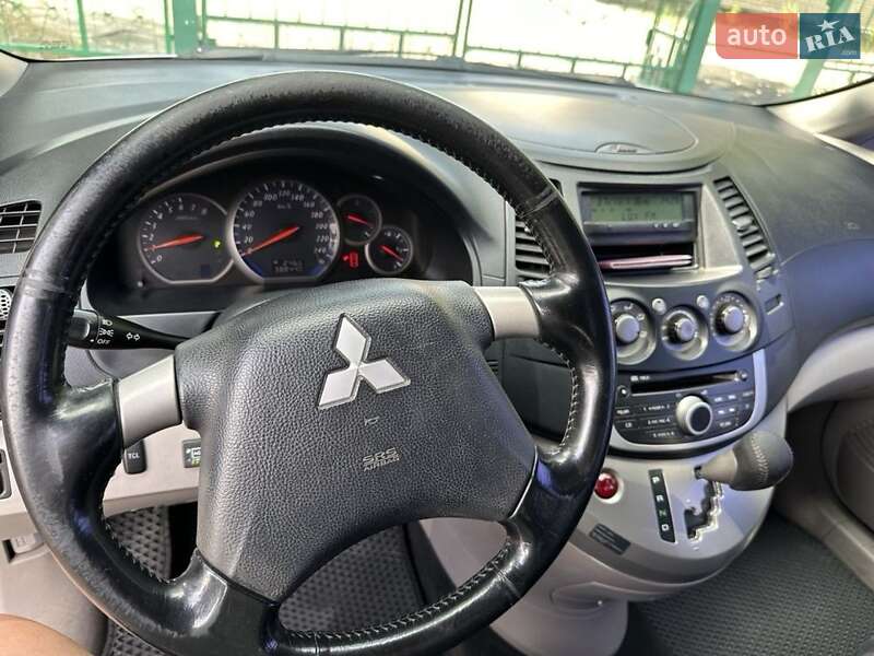 Минивэн Mitsubishi Grandis 2009 в Николаеве фото 9 Минивэн Mitsubishi Grandis 2009 в Николаеве