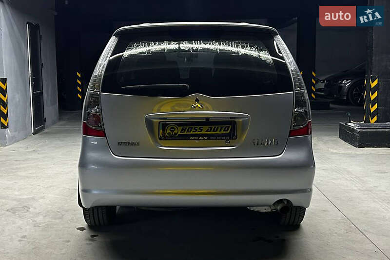 Минивэн Mitsubishi Grandis 2008 в Черновцах