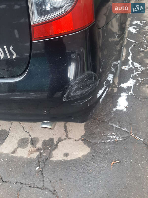 Минивэн Mitsubishi Grandis 2008 в Умани