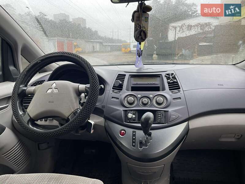 Минивэн Mitsubishi Grandis 2004 в Киеве фото 9 Минивэн Mitsubishi Grandis 2004 в Киеве