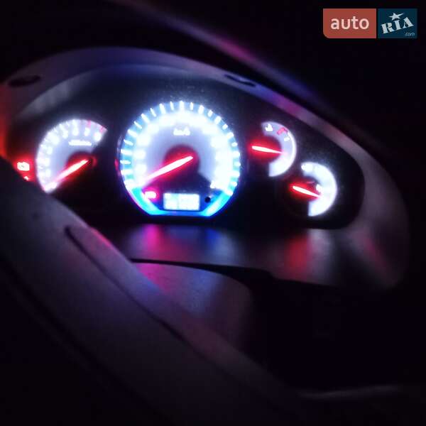 Минивэн Mitsubishi Grandis 2007 в Чернигове фото 5 Минивэн Mitsubishi Grandis 2007 в Чернигове