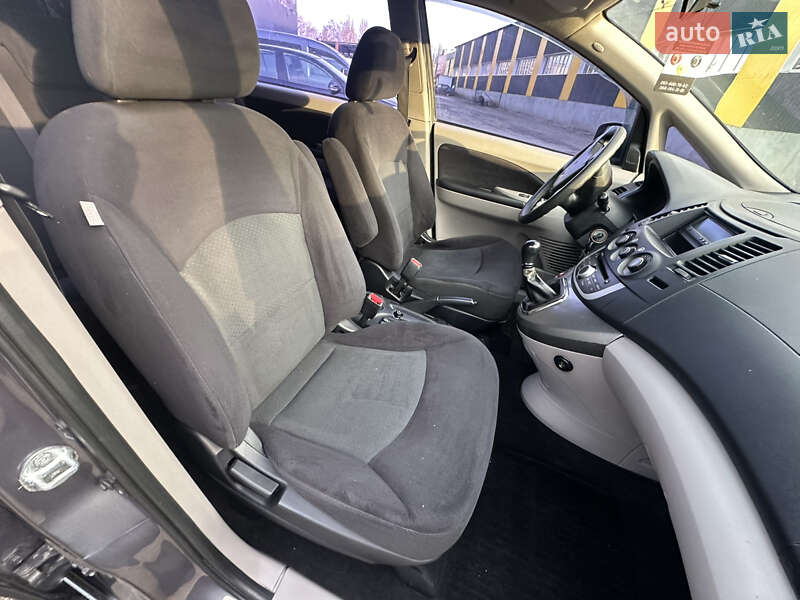 Минивэн Mitsubishi Grandis 2008 в Нежине фото 32 Минивэн Mitsubishi Grandis 2008 в Нежине
