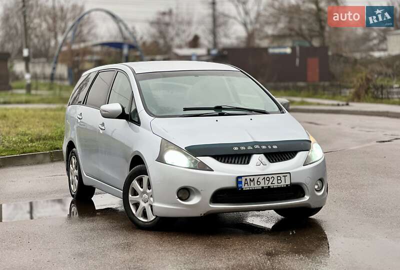 Mitsubishi Grandis 2007