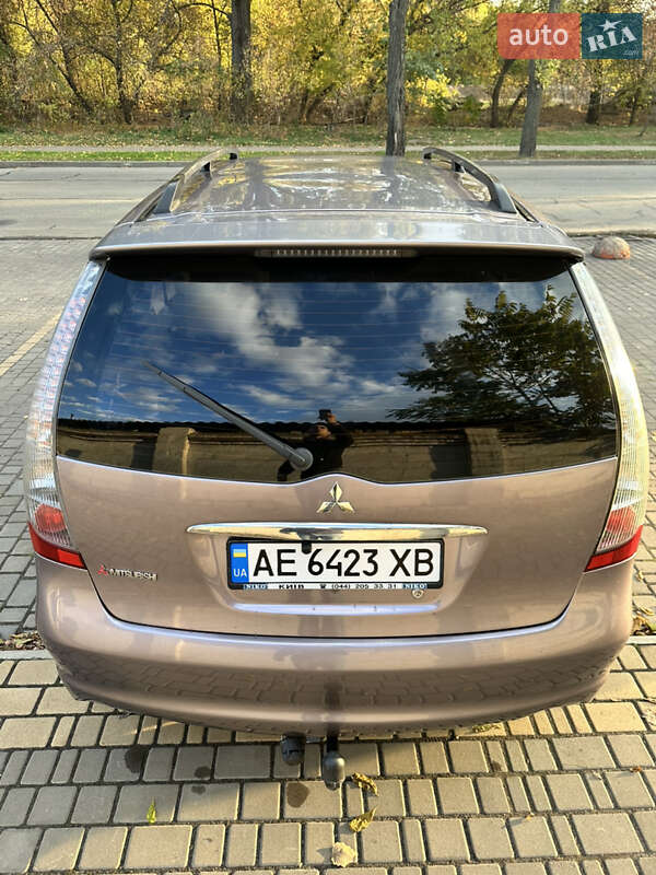 Мінівен Mitsubishi Grandis 2006 в Нікополі