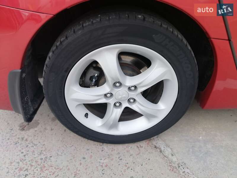 Минивэн Mitsubishi Grandis 2006 в Киеве